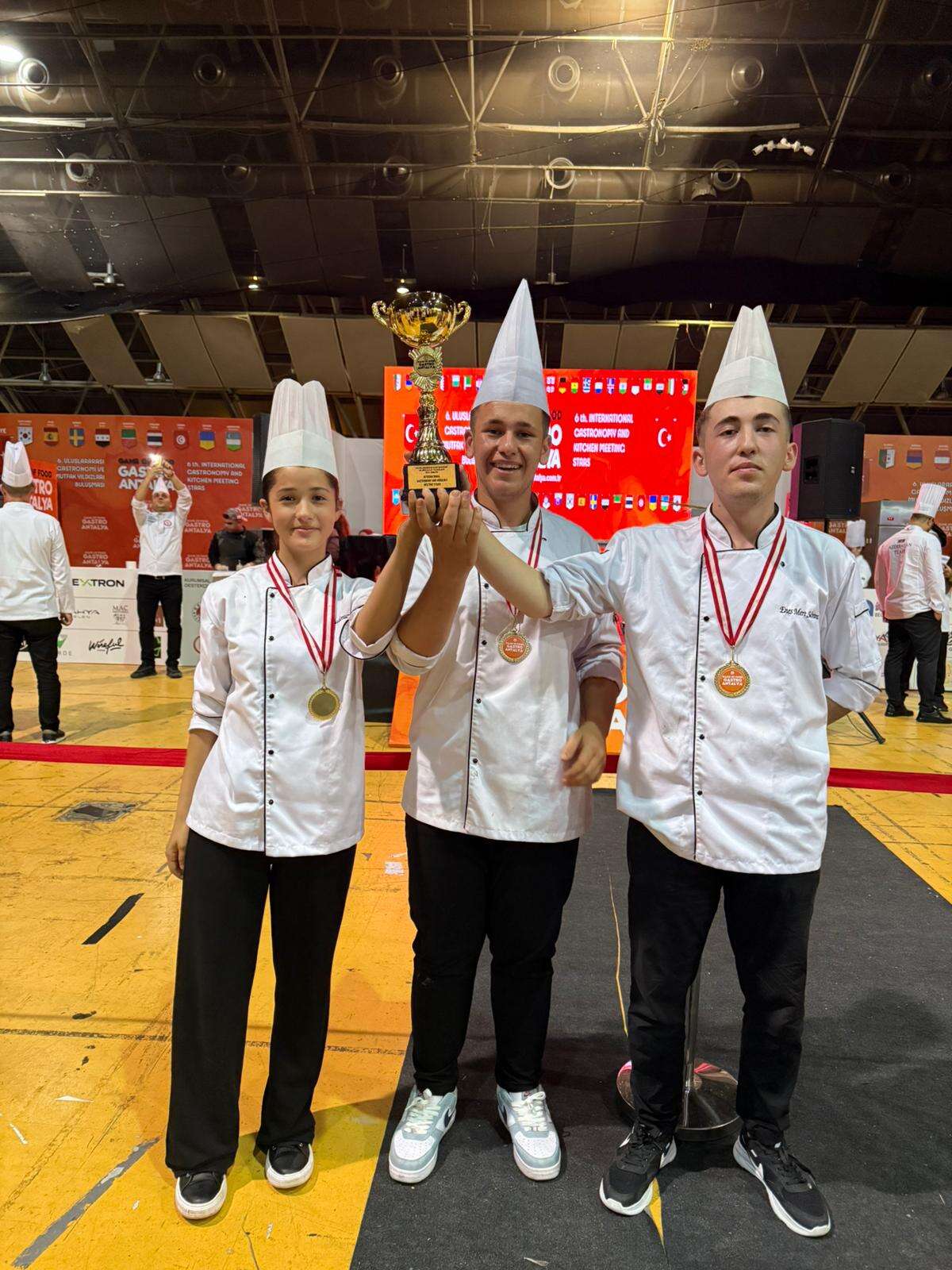 Şehit Yüzbaşı Özgür Özekin Turizm Mesleki ve Teknik Anadolu Lisesi’nden GASTROANTALYA’da Büyük Başarı 3